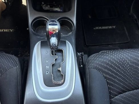 Used 2016 Dodge Journey SE w/ Flexible Seating Group FWD image 10