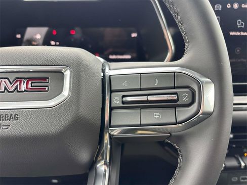 New 2026 GMC Canyon Elevation image 10