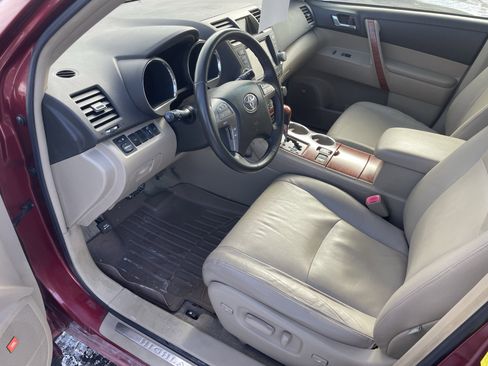 Used 2010 Toyota Highlander Limited image 13