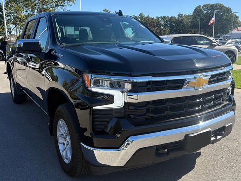 Used 2025 Chevrolet Silverado 1500 LT image 37