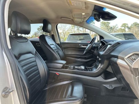 Used 2019 Ford Edge SEL w/ Equipment Group 201A image 22