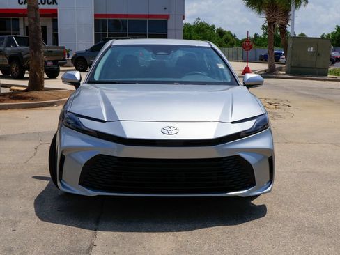 Used 2026 Toyota Camry LE FWD image 26