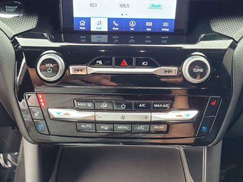 Used 2023 Ford Explorer ST w/ Equipment Group 401A AWD/4WD image 27