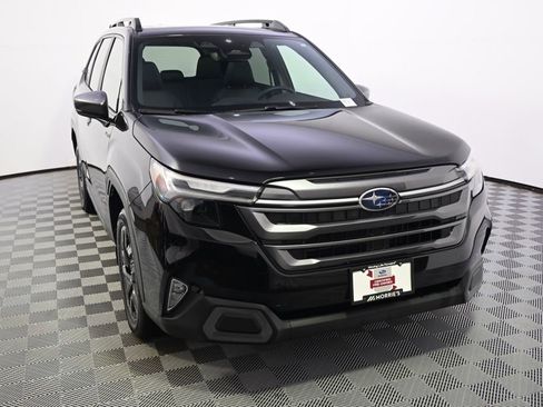 Certified 2025 Subaru Forester Limited AWD/4WD image 9