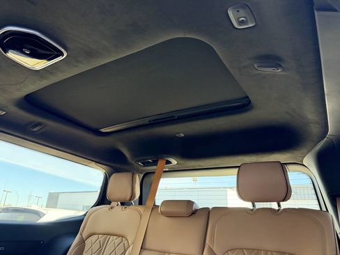 Used 2022 Jeep Grand Wagoneer Series III image 20