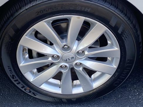 Used 2015 Kia Forte EX FWD image 25