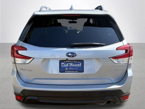 Used 2019 Subaru Forester Premium image 8