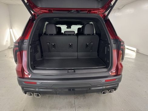 New 2026 Chevrolet Traverse LT w/ Midnight/Sport Edition image 6