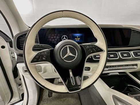 Used 2024 Mercedes-Benz Maybach GLS 600 4MATIC image 12