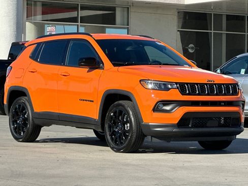 New 2026 Jeep Compass Latitude image 9