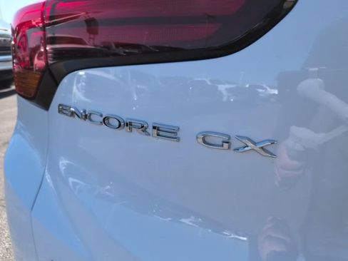 Used 2023 Buick Encore GX Preferred w/ Cold Weather Comfort Package FWD image 9