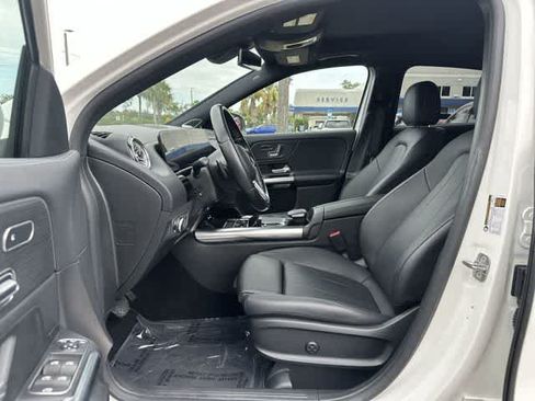 Used 2023 Mercedes-Benz GLA 250 4MATIC image 10