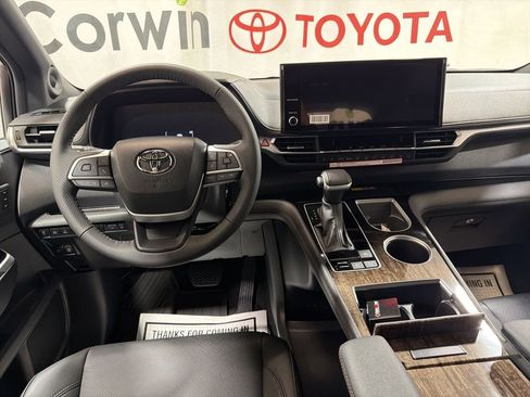 Used 2026 Toyota Sienna Limited AWD/4WD image 21