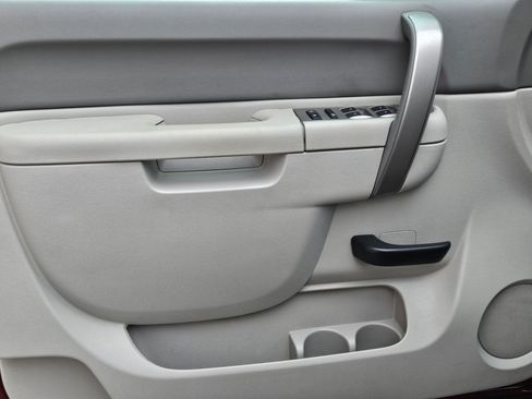 Used 2013 Chevrolet Silverado 1500 LT image 16