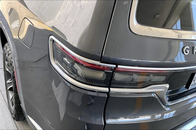 Used 2022 Jeep Grand Wagoneer Series I AWD/4WD image 28