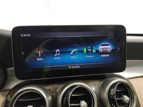 Used 2019 Mercedes-Benz C 300 Sedan image 25