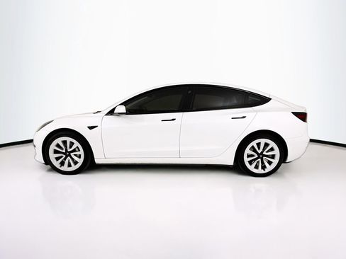 Used 2023 Tesla Model 3 Standard Range image 2