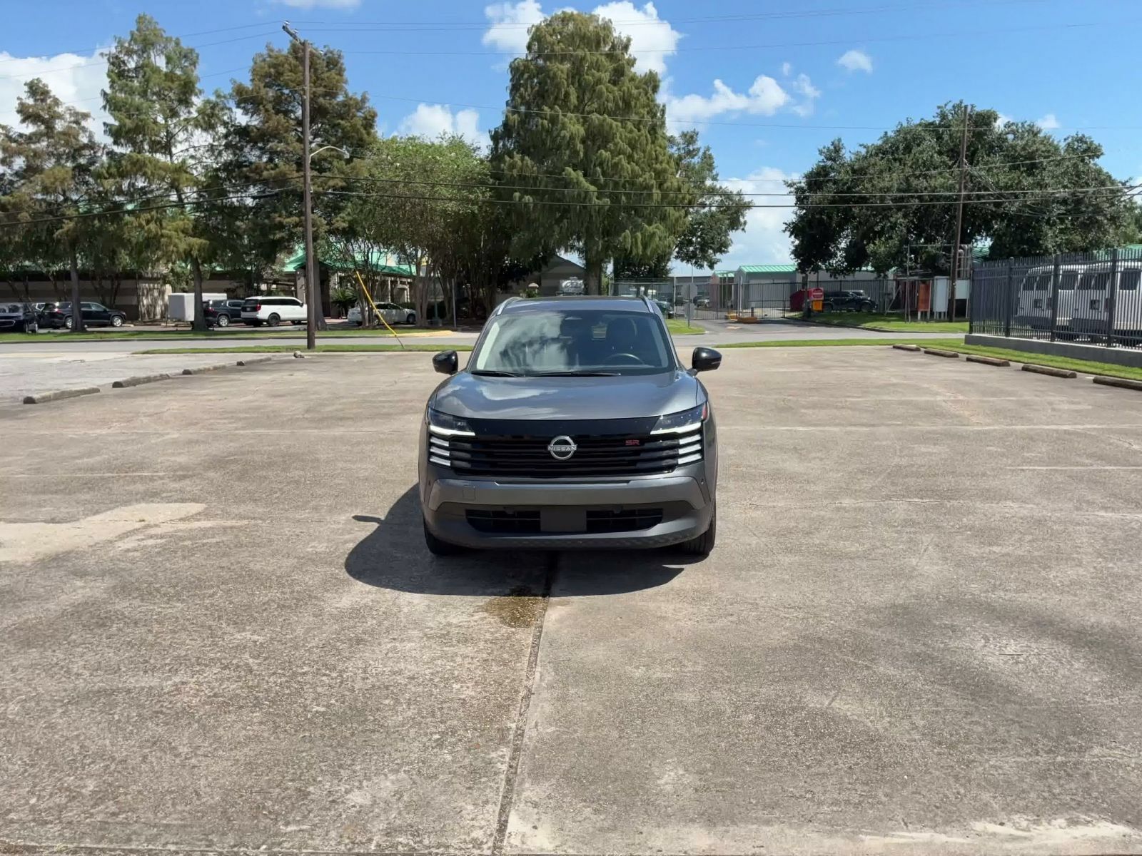 Used 2026 Nissan Kicks SR FWD image 4