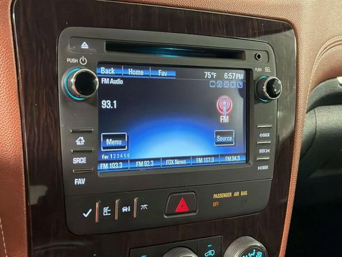 Used 2015 Chevrolet Traverse LT FWD image 25