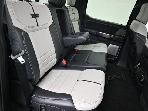 Used 2024 Ford F150 Lightning Platinum image 30