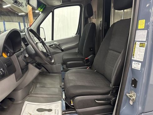 Used 2018 Mercedes-Benz Sprinter 2500 image 5