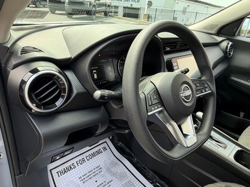 Used 2024 Nissan Kicks SV FWD image 32