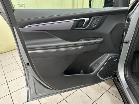 Certified 2025 Buick Enclave Sport Touring image 31