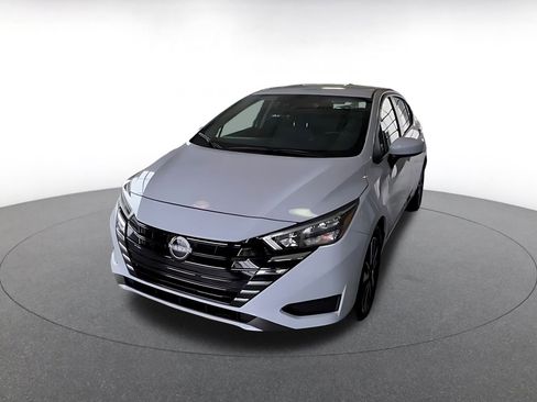 Used 2025 Nissan Versa SV FWD image 6