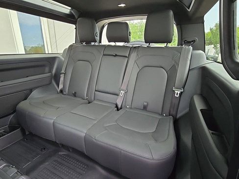 New 2025 Land Rover Defender 90 S AWD/4WD image 8
