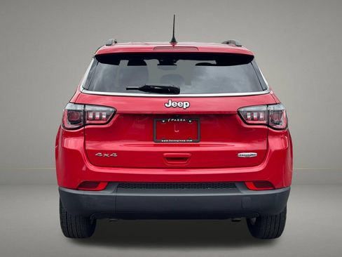 Used 2024 Jeep Compass Latitude AWD/4WD image 4