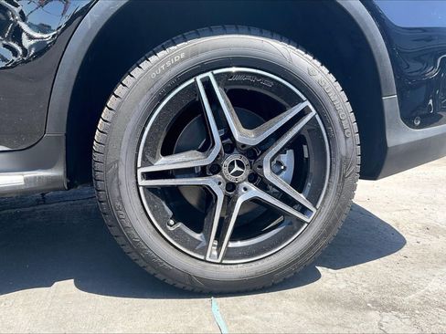 Used 2022 Mercedes-Benz GLC 300 image 9