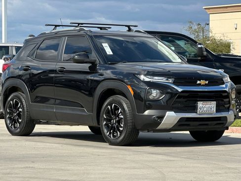 Used 2023 Chevrolet TrailBlazer LT w/ Convenience Package AWD/4WD image 8