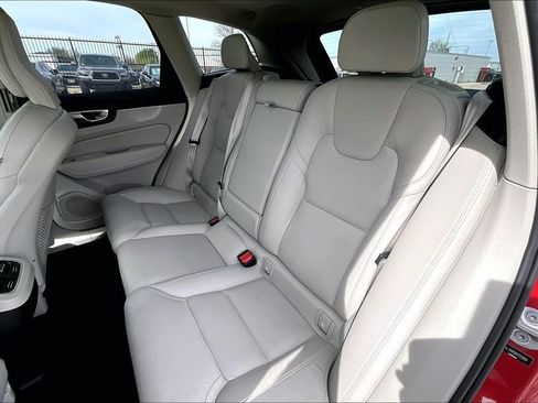 Used 2024 Volvo XC60 B5 Ultimate AWD/4WD image 33