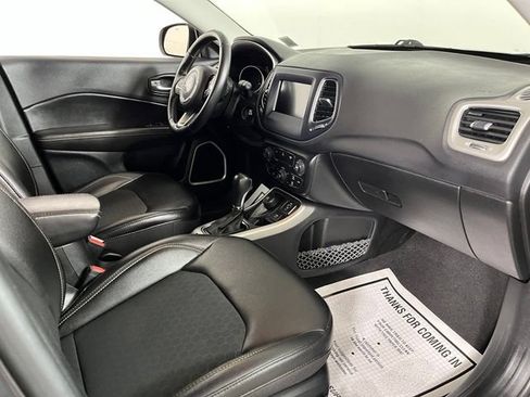 Used 2021 Jeep Compass Latitude w/ Convenience Group AWD/4WD image 30