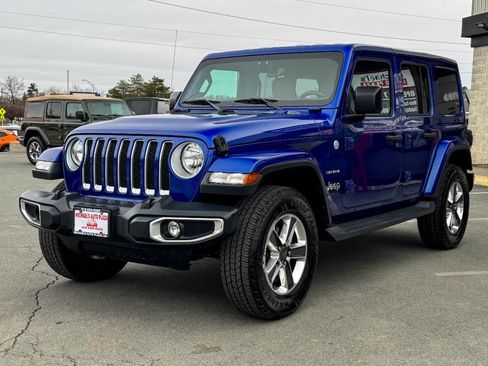 Used 2018 Jeep Wrangler Unlimited Sahara w/ Dual Top Group image 8