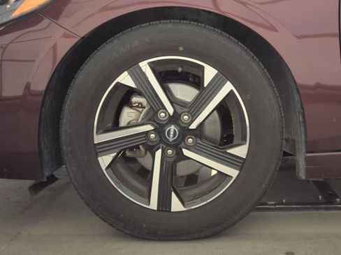 Used 2024 Nissan Sentra SV image 9