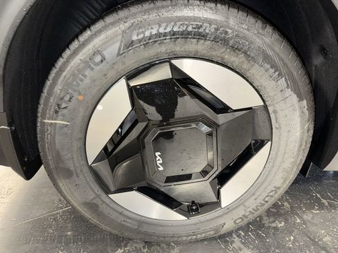 New 2026 Kia EV9 Wind image 13