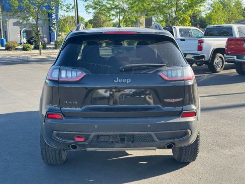Used 2019 Jeep Cherokee Trailhawk AWD/4WD image 6