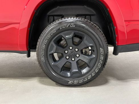 Used 2025 RAM 1500 Big Horn AWD/4WD image 7