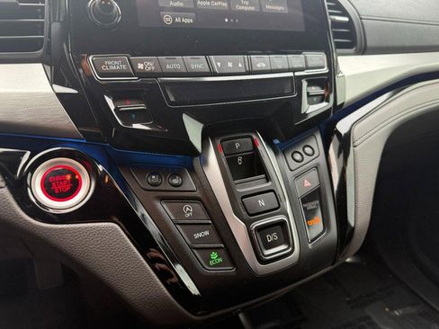 Used 2018 Honda Odyssey Elite image 25