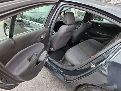 Used 2019 Chevrolet Cruze LT FWD image 19