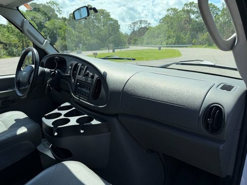 Used 2008 Ford E-250 and Econoline 250 RWD image 23