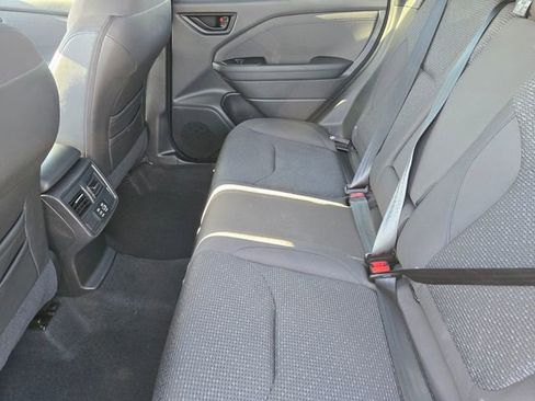 Used 2025 Subaru Forester Premium AWD/4WD image 12
