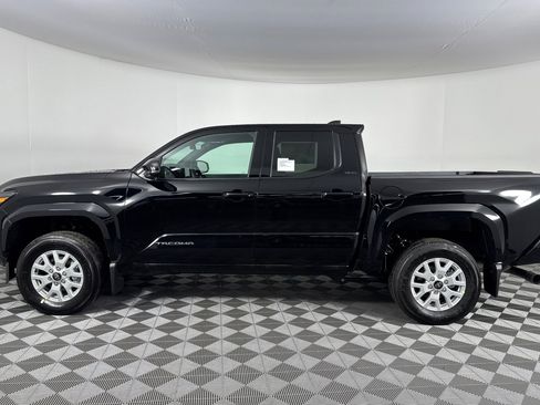 New 2025 Toyota Tacoma SR5 image 7
