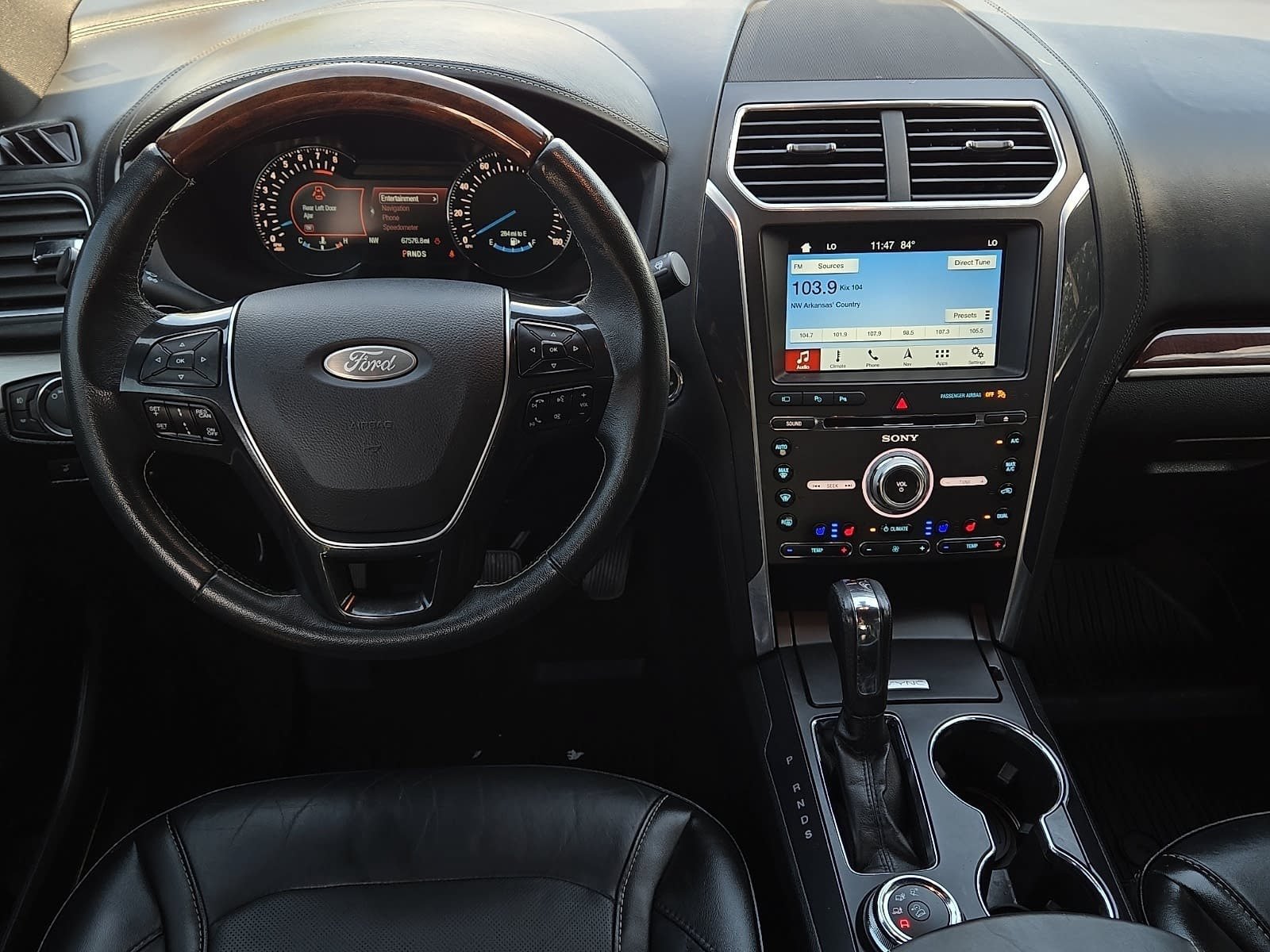 Used 2018 Ford Explorer Platinum AWD/4WD image 13