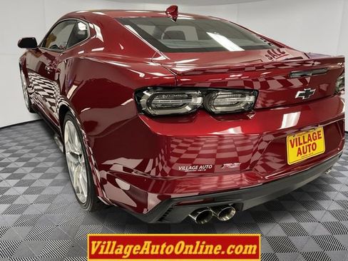 Used 2021 Chevrolet Camaro LT w/ Wild Cherry Design Package 1 RWD image 12