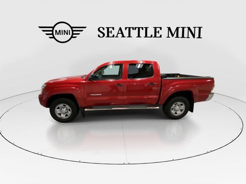 Used 2011 Toyota Tacoma PreRunner image 6
