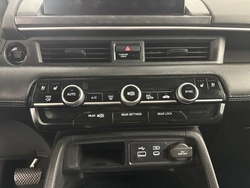 Used 2025 Honda Pilot Elite image 26