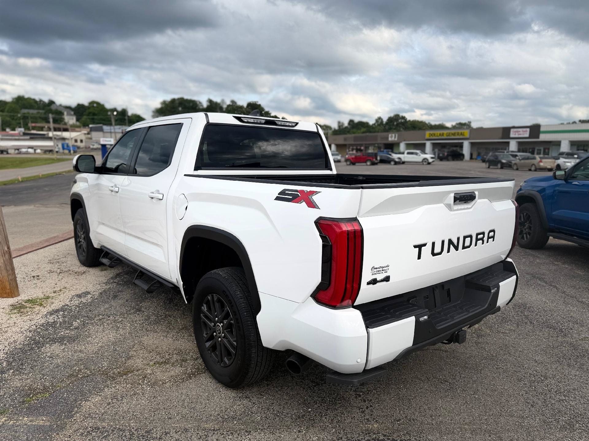 Used 2024 Toyota Tundra SR5 w/ SR5 Convenience Package AWD/4WD image 7