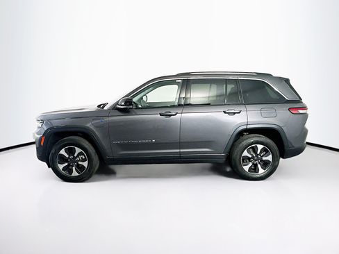 Used 2022 Jeep Grand Cherokee Limited 4xe w/ Luxury Tech Group II AWD/4WD image 4